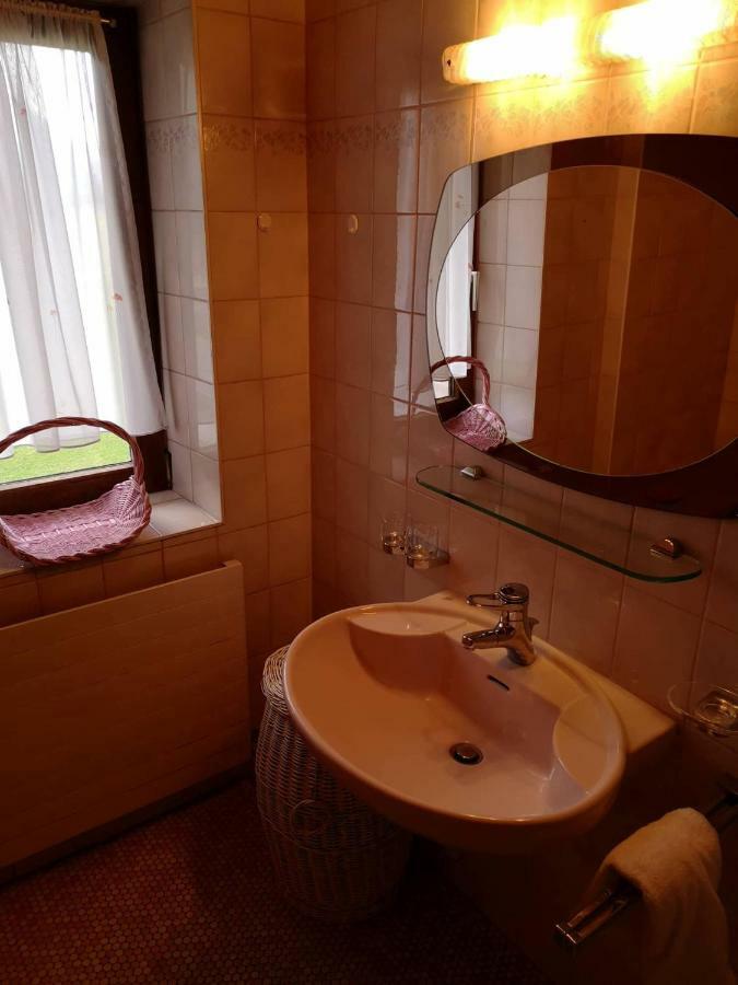 Hotel Haus Pechtl Sankt Leonhard im Pitztal Esterno foto